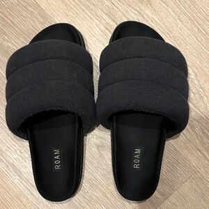 ROAM Puffy Slides